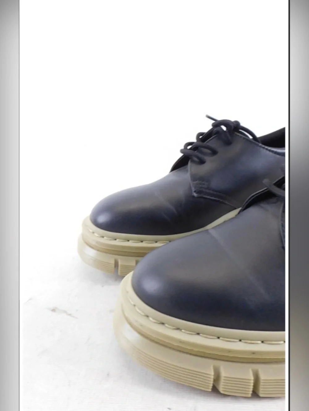 Dr. Martens Rikard 31 Black Leather Shoes Size 7 Men Ladies 8